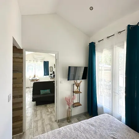 Les Du Mas - Rubis Apartment *